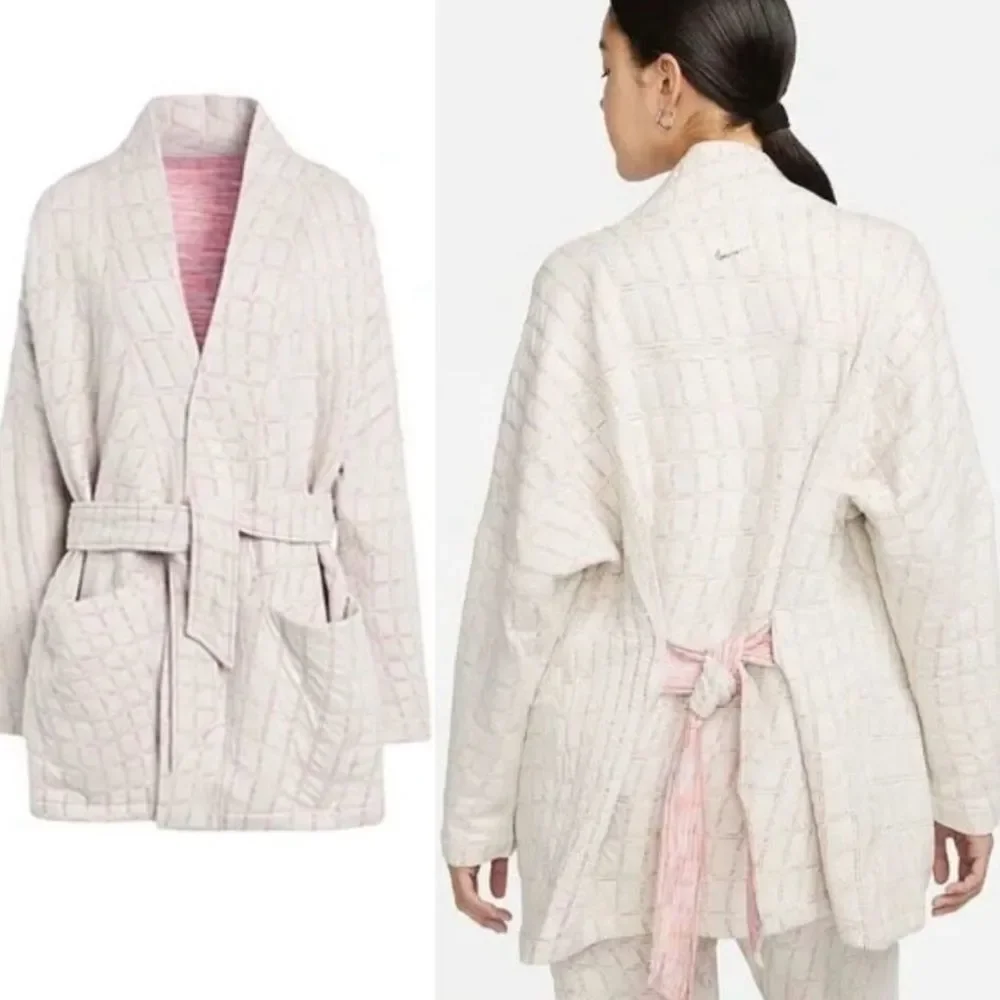 NWT Nike Yoga Therma-FIT Luxe Women's Jacquard Reversible Wrap Sweathshirt 1X